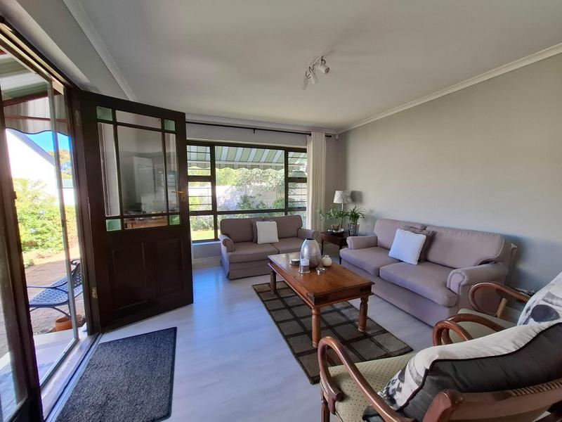 To Let 3 Bedroom Property for Rent in Land and Zeezicht Western Cape